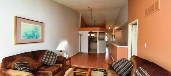 2 bedrooms House in Hamilton, Canada No. 888 10