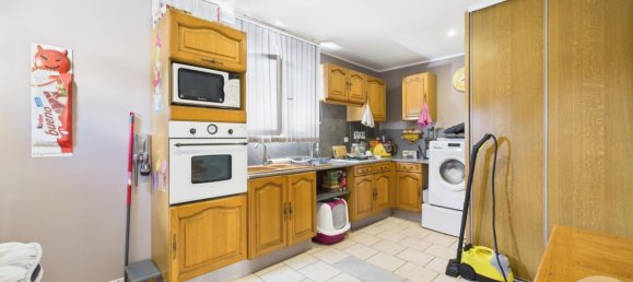 5 bedrooms House in Chartres, France No. 293098 7