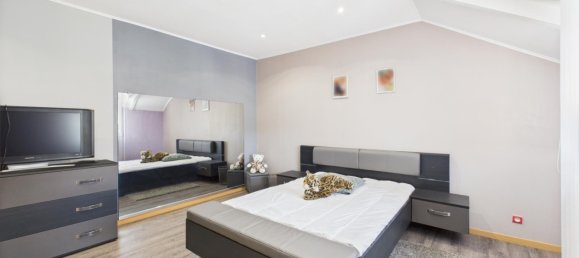 5 bedrooms House in Chartres, France No. 293098 14