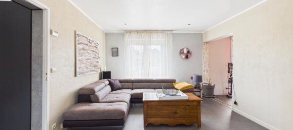 5 bedrooms House in Chartres, France No. 293098 4