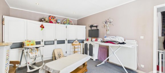 5 bedrooms House in Chartres, France No. 293098 10