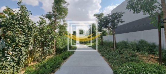 5 bedrooms Villa in Tilal City, UAE No. 10435 11