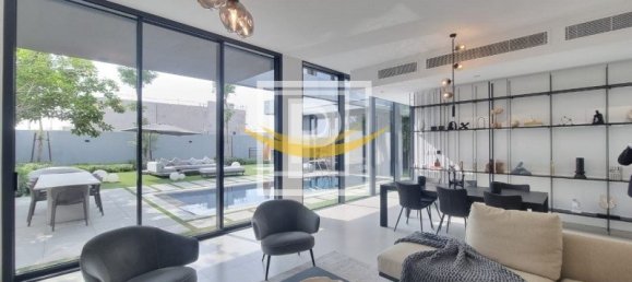 5 bedrooms Villa in Tilal City, UAE No. 10435 4