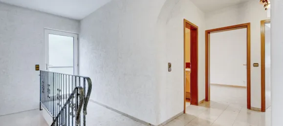 Дом с 7 комнатами в Лёррах, Германия № 300201 6