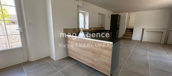 3 bedrooms House in Chatellerault, France No. 343870 4