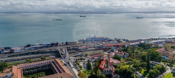 264m² Building in Lisbon, Portugal No. 126071 18