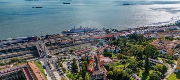 264m² Building in Lisbon, Portugal No. 126071 17