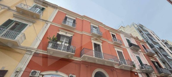 1-salle Propriété commerciale à Bari, Italy No. 21408 3