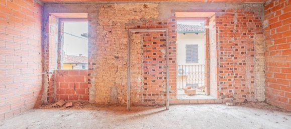 5 rooms House in Cinaglio, Italy No. 102799 7