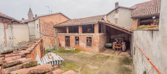 5 rooms House in Cinaglio, Italy No. 102799 3
