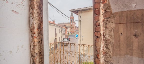 5 rooms House in Cinaglio, Italy No. 102799 21