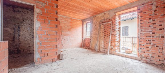 5 rooms House in Cinaglio, Italy No. 102799 4