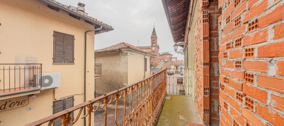 5 rooms House in Cinaglio, Italy No. 102799 22