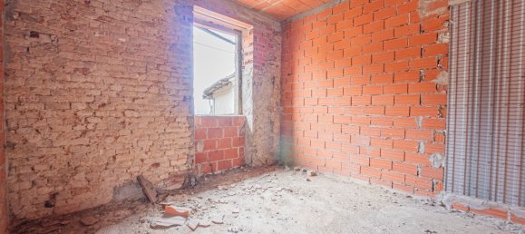 5 rooms House in Cinaglio, Italy No. 102799 6