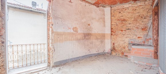 5 rooms House in Cinaglio, Italy No. 102799 13