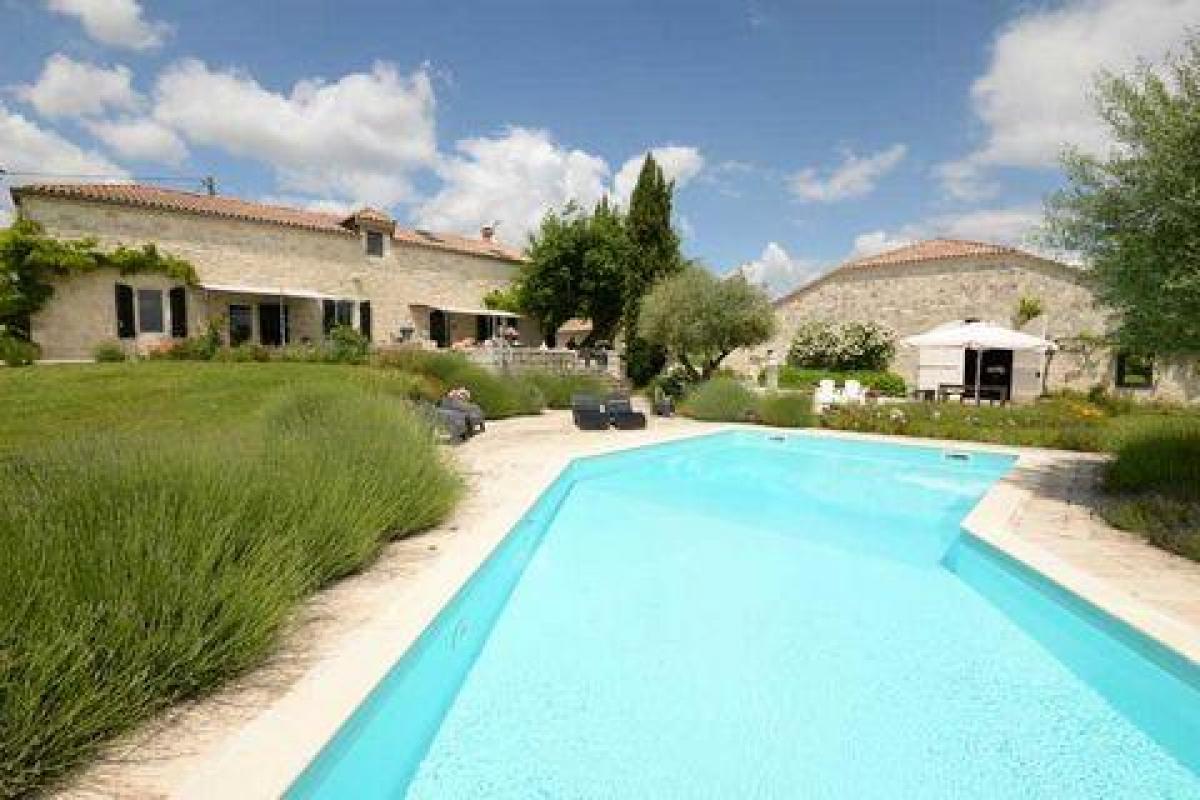 2 bedrooms Shop in Beauville, France No. 21300