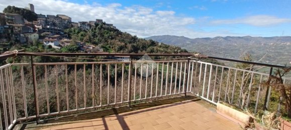5 rooms Apartment in Olevano Romano, Italy No. 35062 7