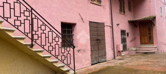 3 bedrooms Apartment in Marsciano, Italy No. 104935 2