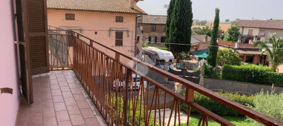 3 bedrooms Apartment in Marsciano, Italy No. 104935 35