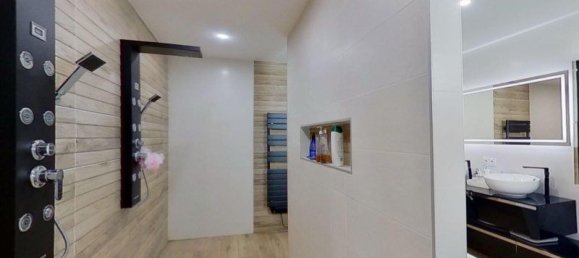 Apartamento de 3 dormitorios en Sendets, France No. 335476 4