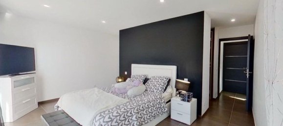 Apartamento de 3 dormitorios en Sendets, France No. 335476 5