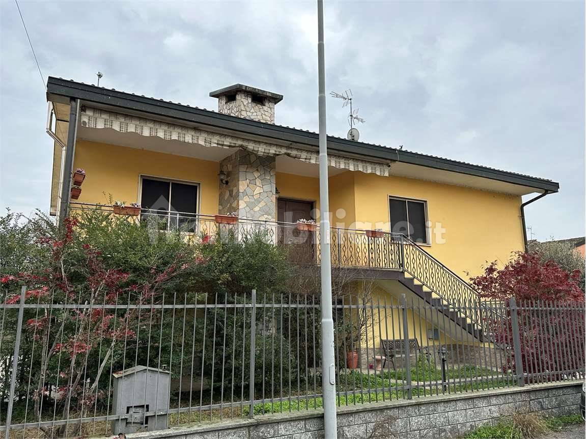 5 rooms Villa in Valle Salimbene, Italy No. 360464