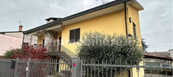 5 rooms Villa in Valle Salimbene, Italy No. 360464 2