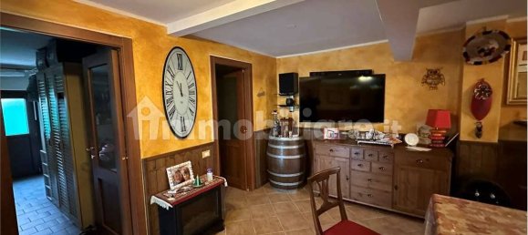 5 rooms Villa in Valle Salimbene, Italy No. 360464 11