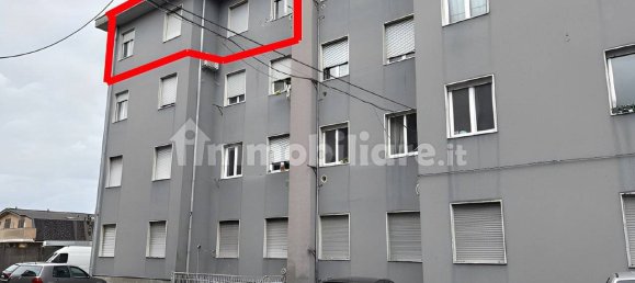 Apartamento de 2 dormitorios en Turate, Italy No. 335005 2