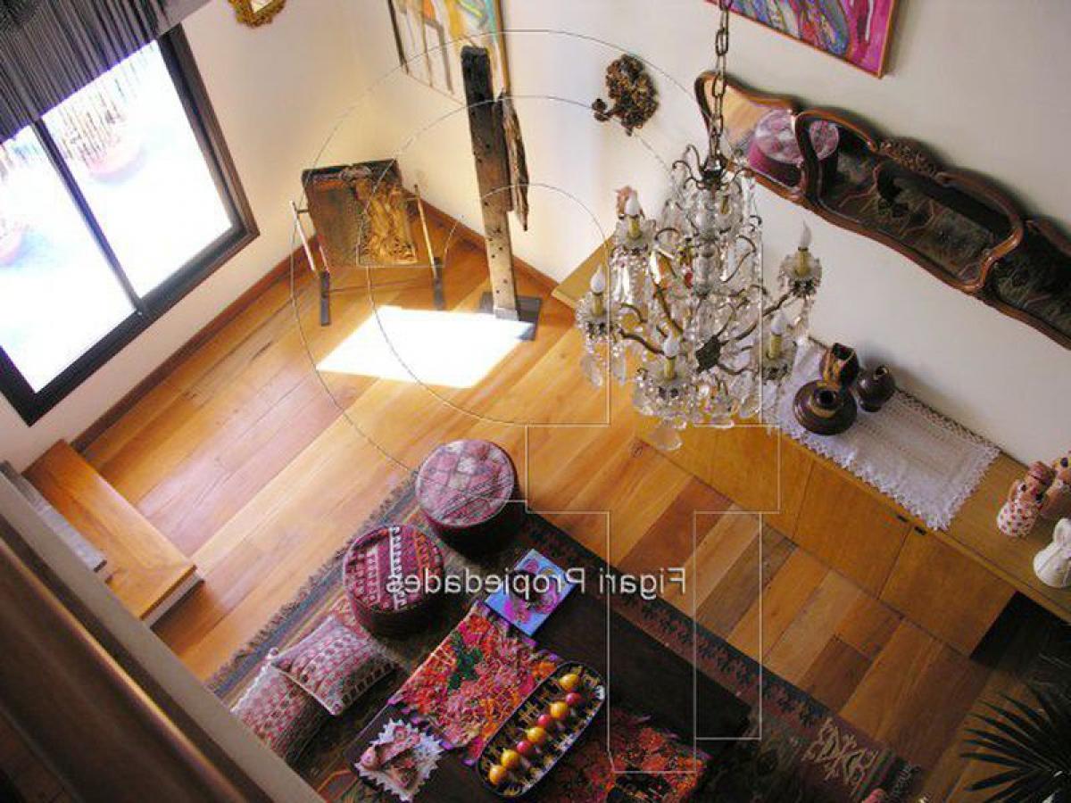 5 bedrooms House in Montevideo, Uruguay No. 10814