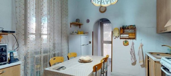 2 rooms Apartment in Naples, Italy No. 22000 7