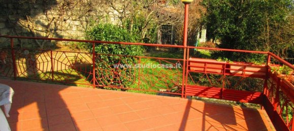 6 rooms Apartment in Lovere, Italy No. 133726 3