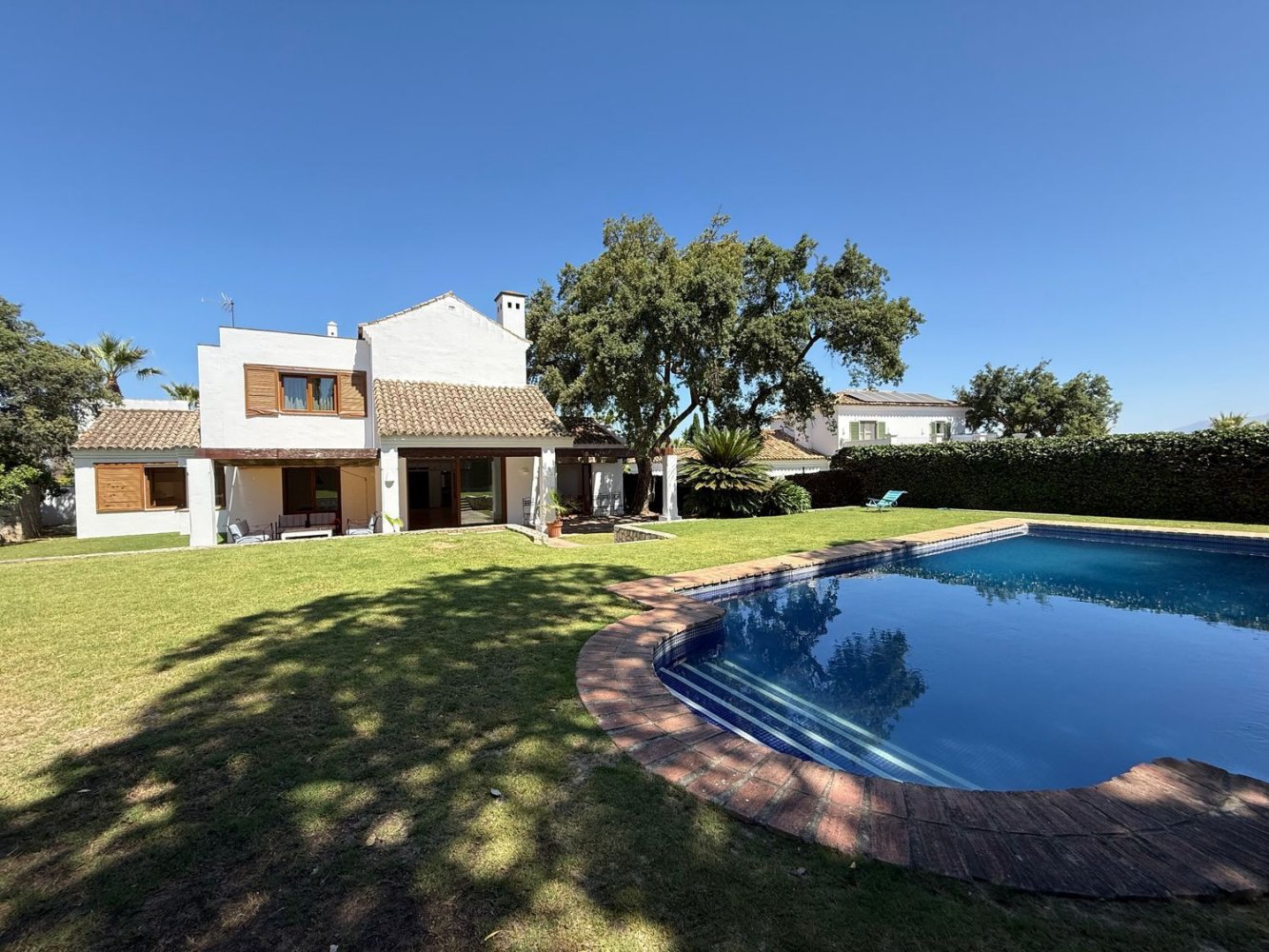 4 bedrooms Villa in Cadiz, Spain No. 147653