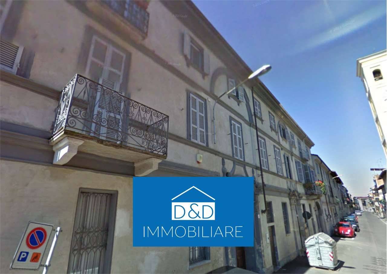 Apartamento de 6 dormitorios en Trino, Italy No. 46558