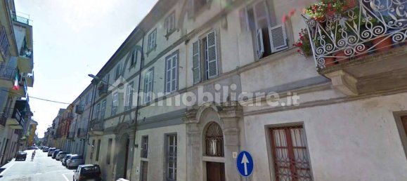 Apartamento de 6 dormitorios en Trino, Italy No. 46558 3