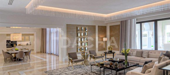 7 bedrooms Villa in Dubai, UAE No. 28041 4