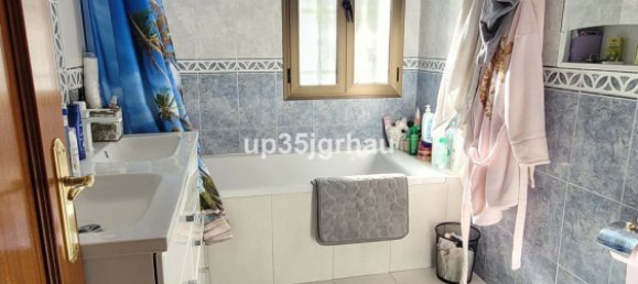 Вилла с 5 спальнями в Эстепона, Испания № 139293 20