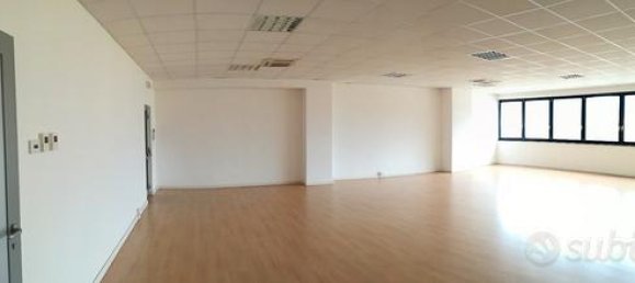 2 rooms Office in Udine, Italy No. 296206 2