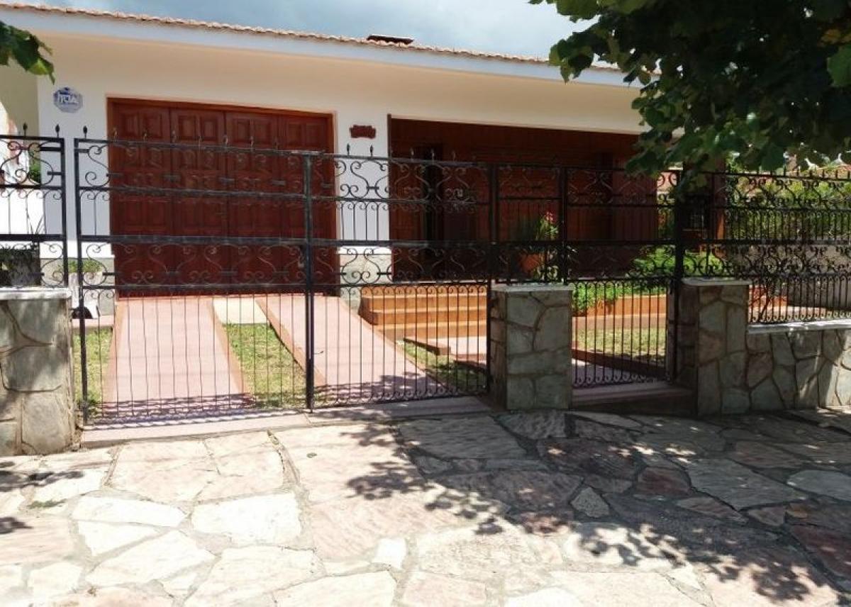 Дом с 3 спальнями в Кордоба, Аргентина № 64528