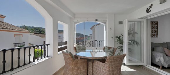2 bedrooms Apartment in Benahavis, Spain No. 184260 10