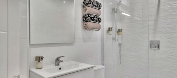 2 bedrooms Apartment in Benahavis, Spain No. 184260 8