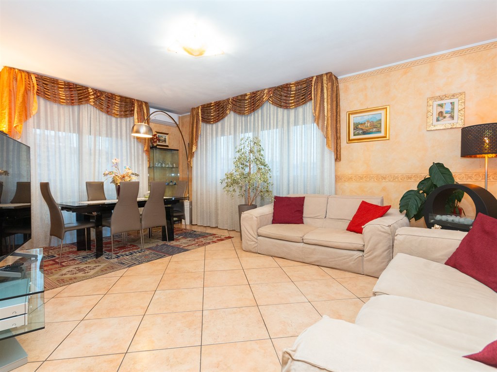 Apartamento de 5 divisões em Turin, Italy N.º 161466