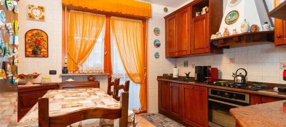 5غرفة شقة في Turin, Italy رقم 161466 5