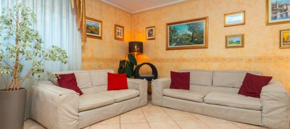 5غرفة شقة في Turin, Italy رقم 161466 2