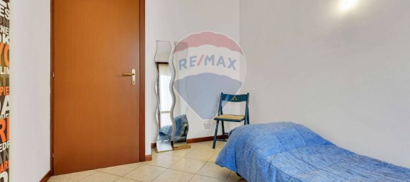 3 bedrooms Penthouse in Carpiano, Italy No. 357992 17