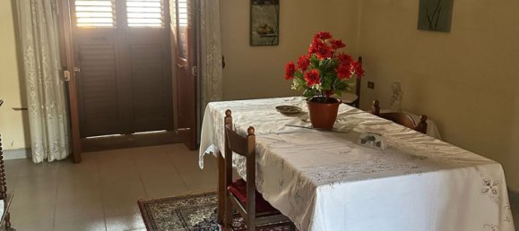 5 bedrooms House in Trepuzzi, Italy No. 381597 5