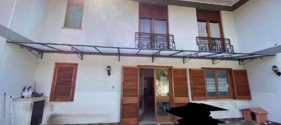 10 rooms Apartment in Velletri, Italy No. 30918 5