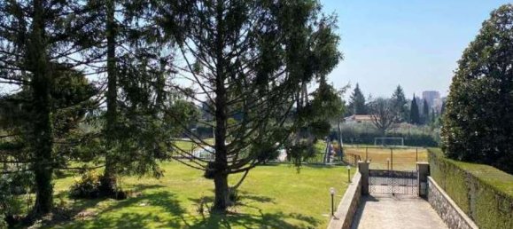 10 rooms Apartment in Velletri, Italy No. 30918 4