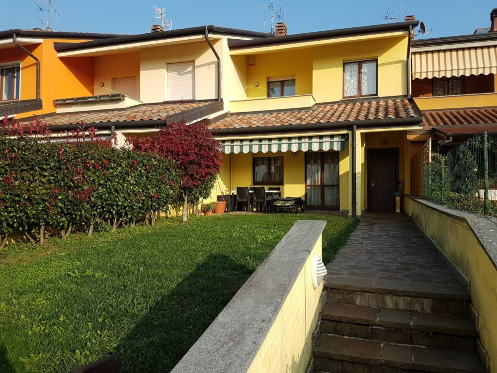 3 bedrooms House in Leffe, Italy No. 88167