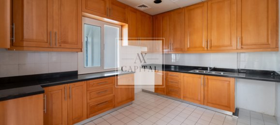 5 bedrooms Townhouse in Palm Jumeirah, UAE No. 51535 6